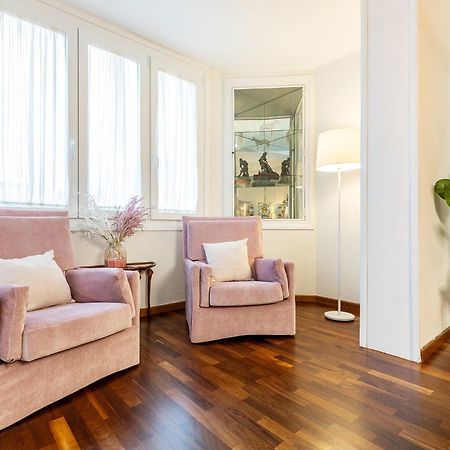 Large & Beautiful Apartment 4Min From Passeig De Gracia バルセロナ エクステリア 写真