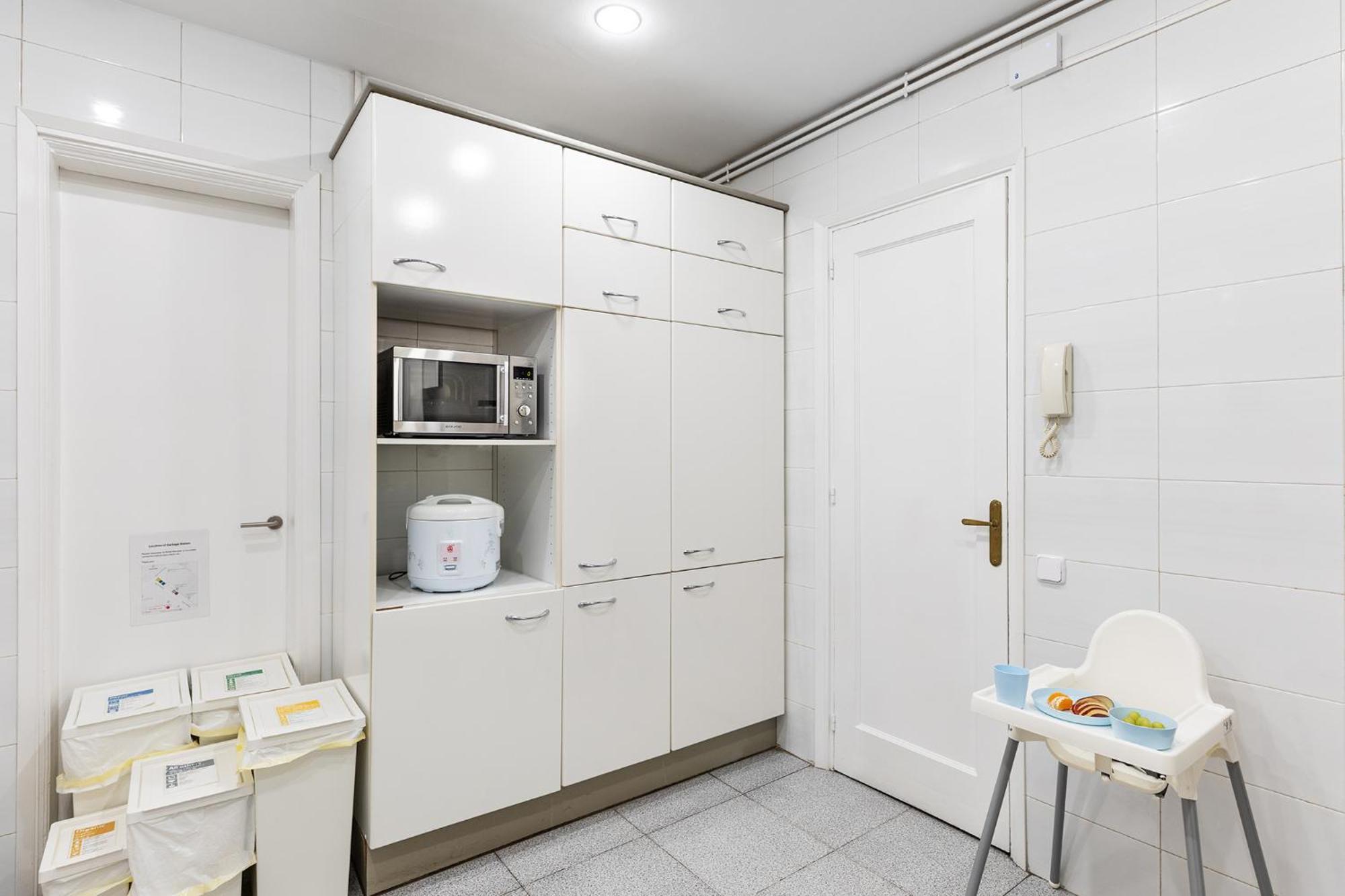 Large & Beautiful Apartment 4Min From Passeig De Gracia バルセロナ エクステリア 写真