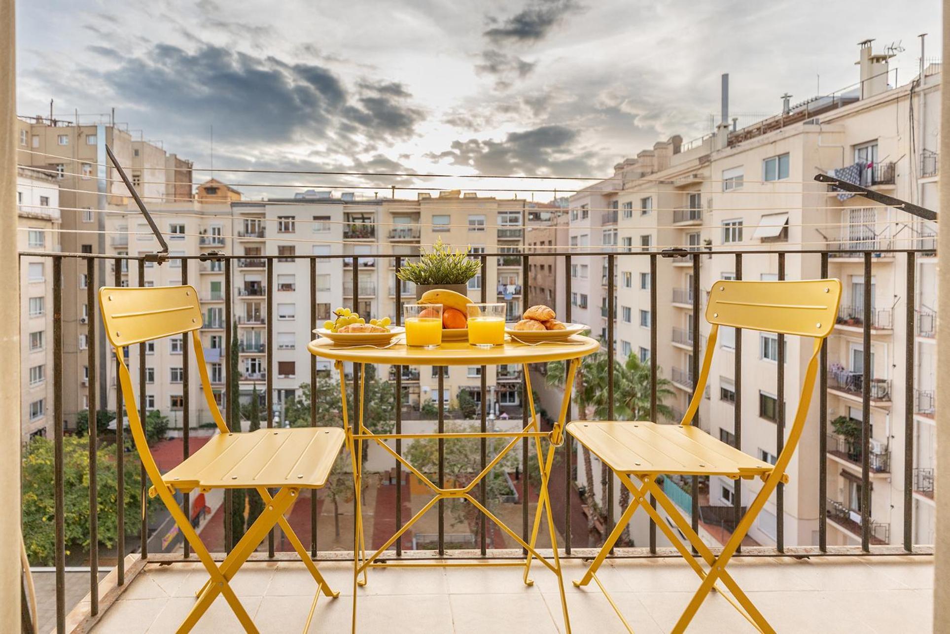 Large & Beautiful Apartment 4Min From Passeig De Gracia バルセロナ エクステリア 写真