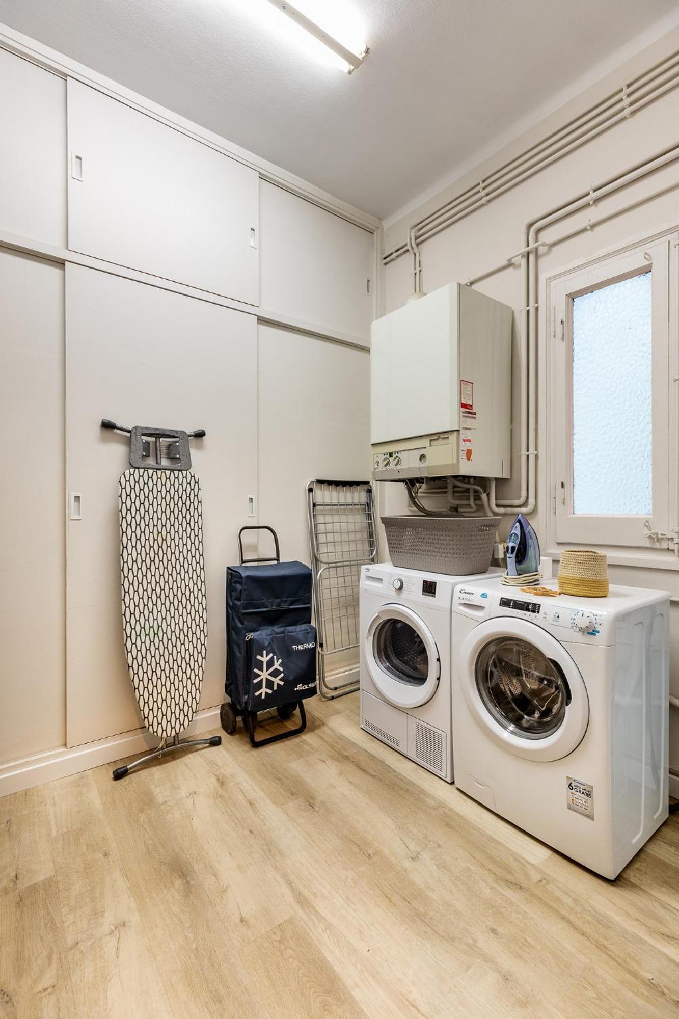Large & Beautiful Apartment 4Min From Passeig De Gracia バルセロナ エクステリア 写真