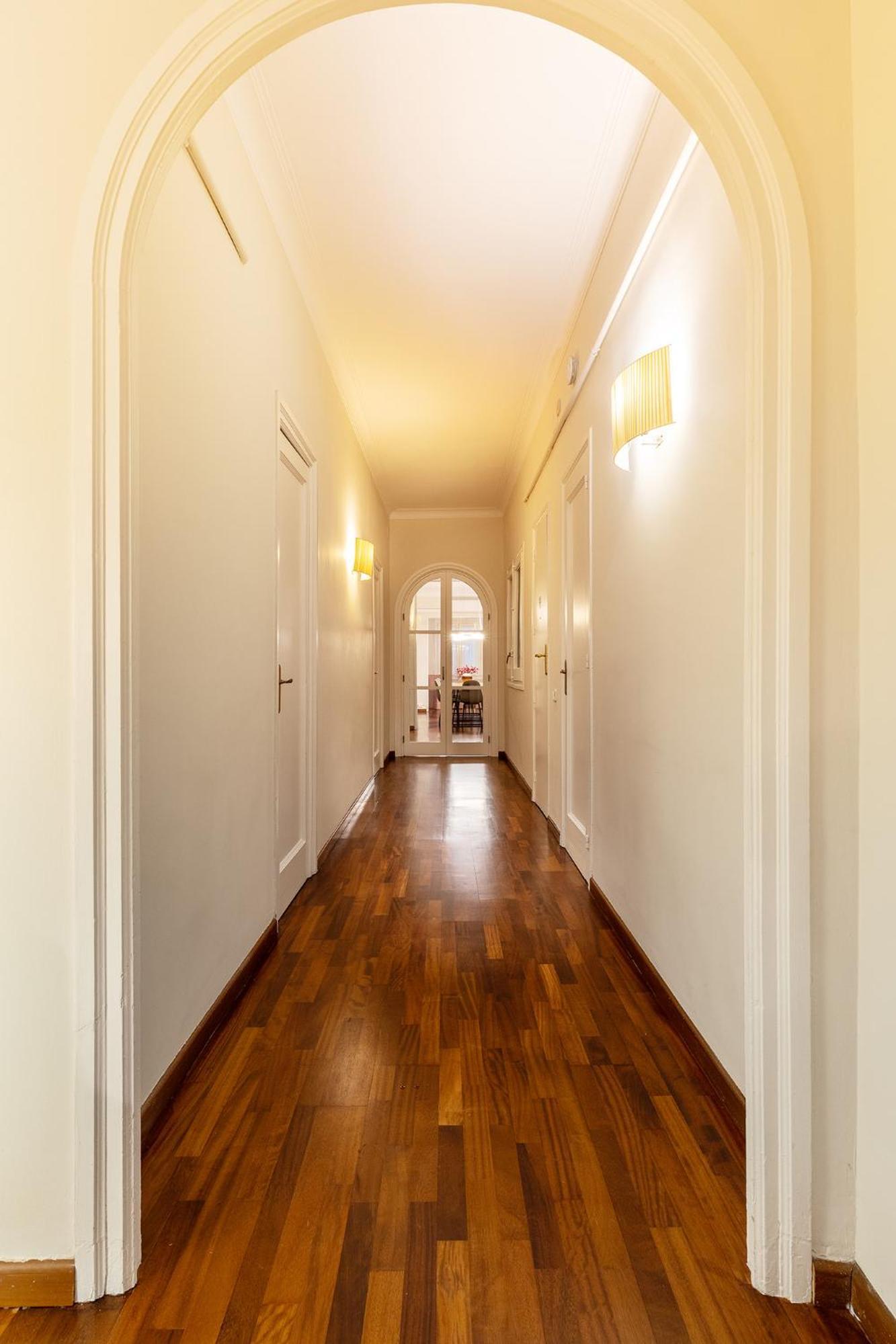 Large & Beautiful Apartment 4Min From Passeig De Gracia バルセロナ エクステリア 写真
